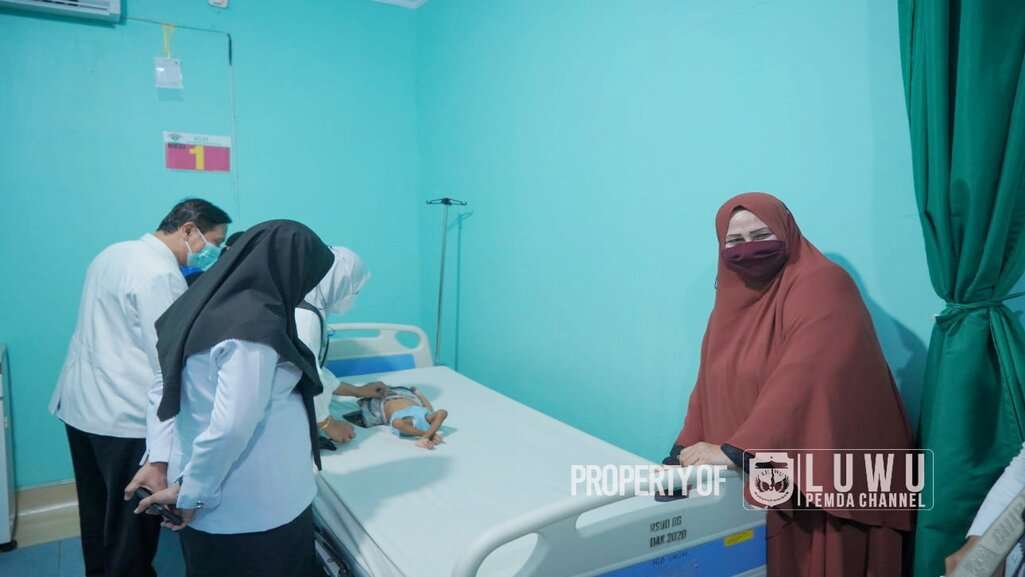 Terima Laporan, Hj Hayarna Rujuk Anak Gizi Buruk ke Rumah Sakit