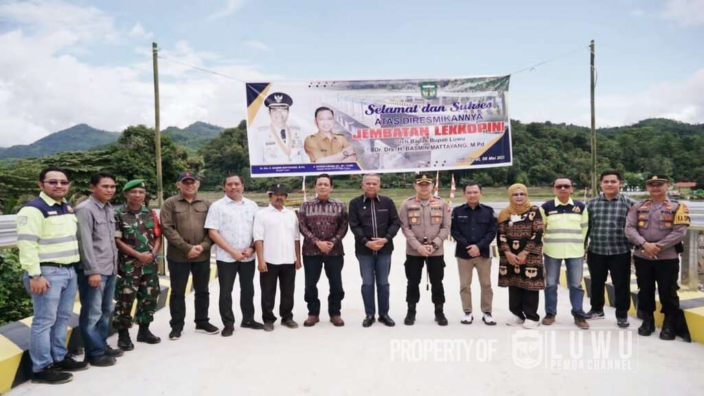 Akhir Pekan, H Basmin Mattayang Resmikan Jalan dan Jembatan di Luwu
