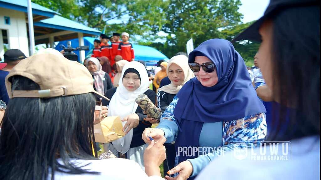 Bersama Ketua TP PKK Luwu, Ratusan Warga Walmas Ramaikan Senam Germas