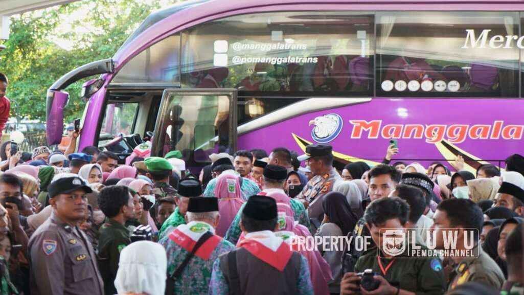 Bupati Luwu Basmin Mattayang Lepas 286 Jemaah Calon Haji