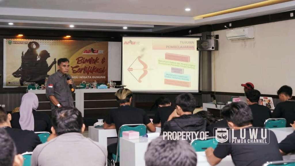 Buka Bimtek Sertifikasi Pemandu Wisata Gunung, Ahkam Basmin: Saatnya Melegalkan Semangat Pemandu