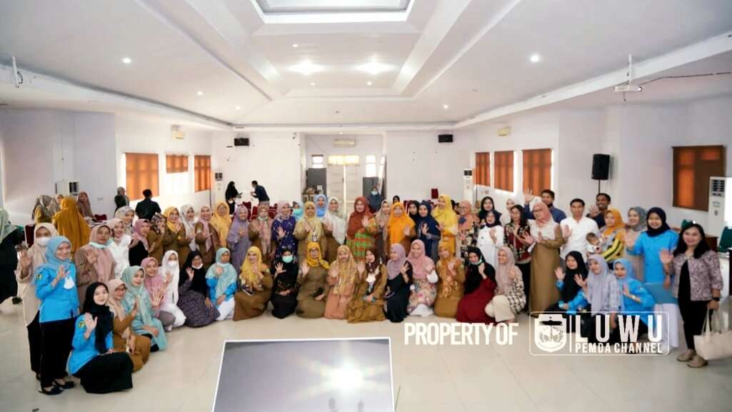 Buka Bimtek Kefarmasian, Hj Hayarna: Tingkatkan Kolaborasi Menuju Luwu Kabupaten Sehat