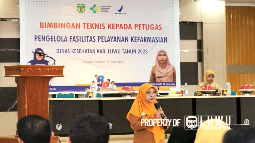Buka Bimtek Kefarmasian, Hj Hayarna: Tingkatkan Kolaborasi Menuju Luwu Kabupaten Sehat