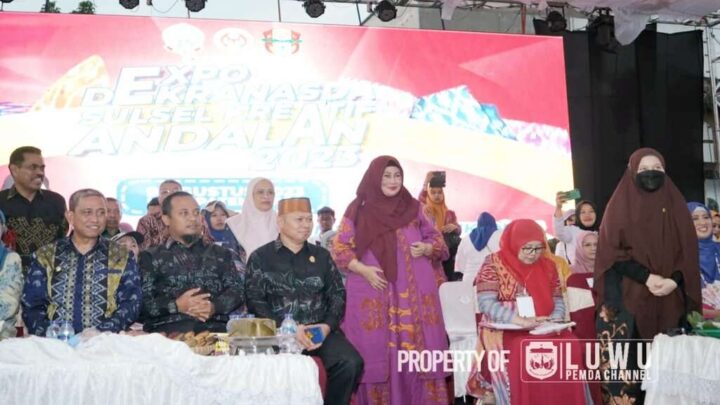 Hj Hayarna Hadiri Expo Dekranasda Sulsel Kreatif Andalan Tahun 2023 Hayarna Hakim