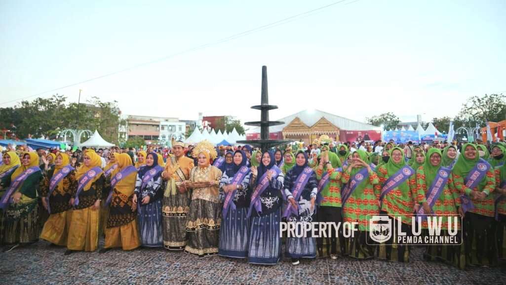 Hj Hayarna Hadiri Expo Dekranasda Sulsel Kreatif Andalan Tahun 2023