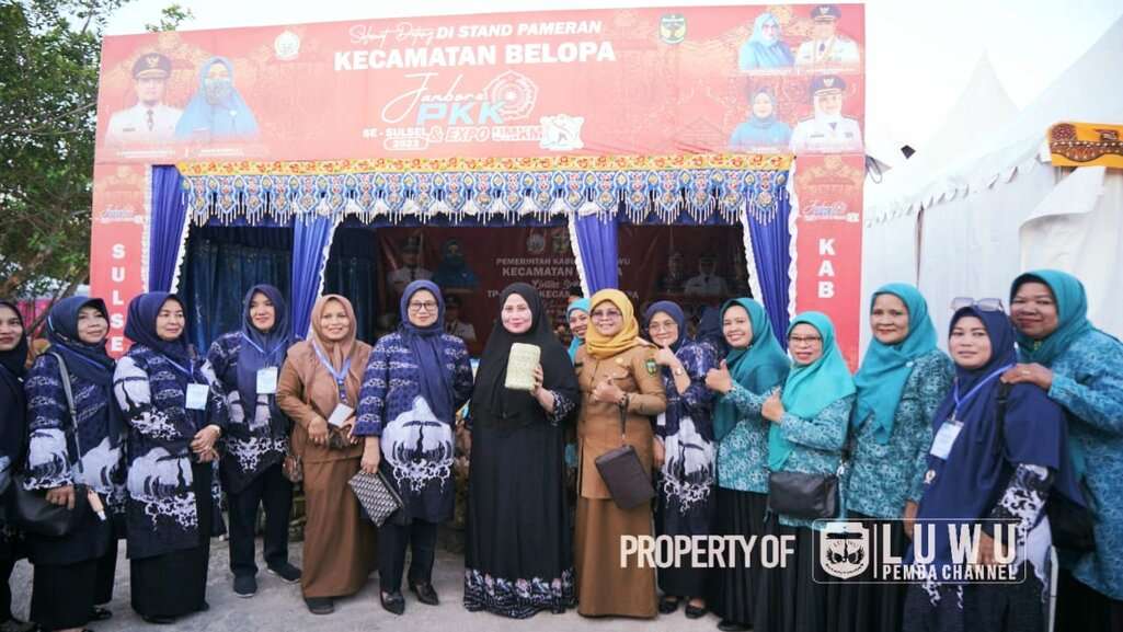 Tinjau Kesiapan Peserta Pameran, Ketua TP PKK Luwu: Lestarikan Produk Lokal