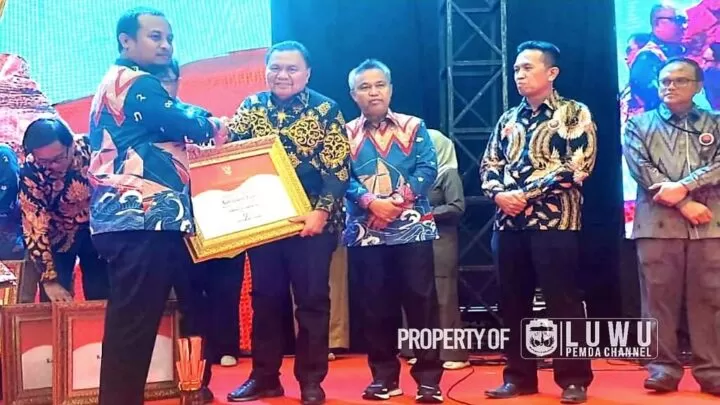 Kabupaten Luwu Raih Juara III PPD Tahun 2023 Kabupaten Luwu Raih Juara III PPD Tahun 2023
