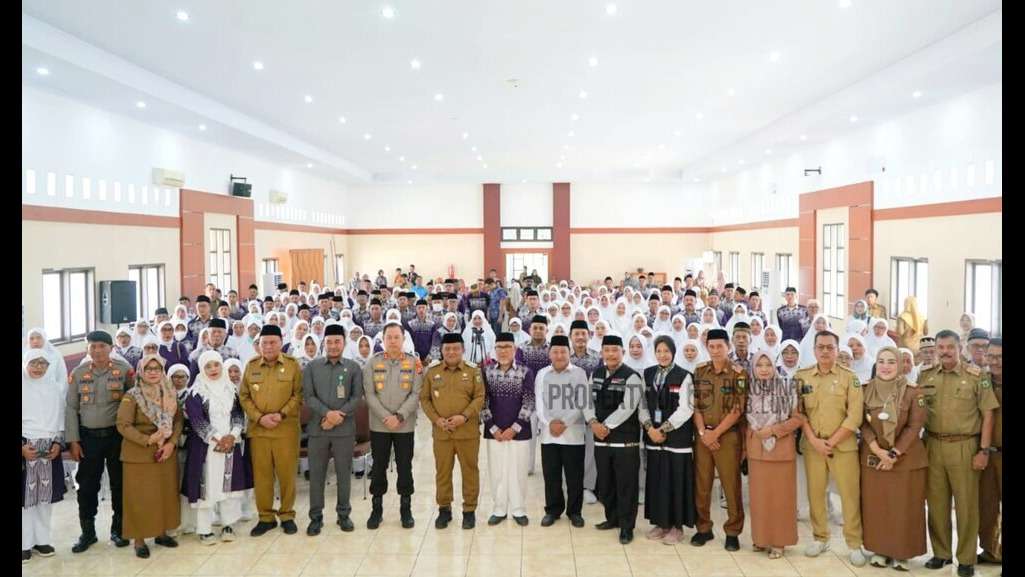 Muh. Saleh Lepas 289 Jemaah Calon Haji Kabupaten Luwu